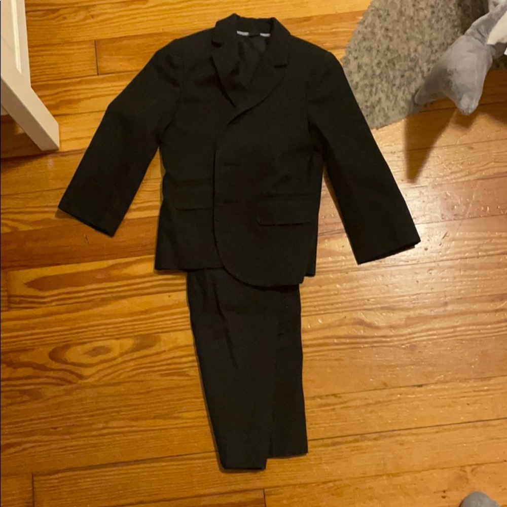 Boy’s Crewcuts Navy suit - 2T
